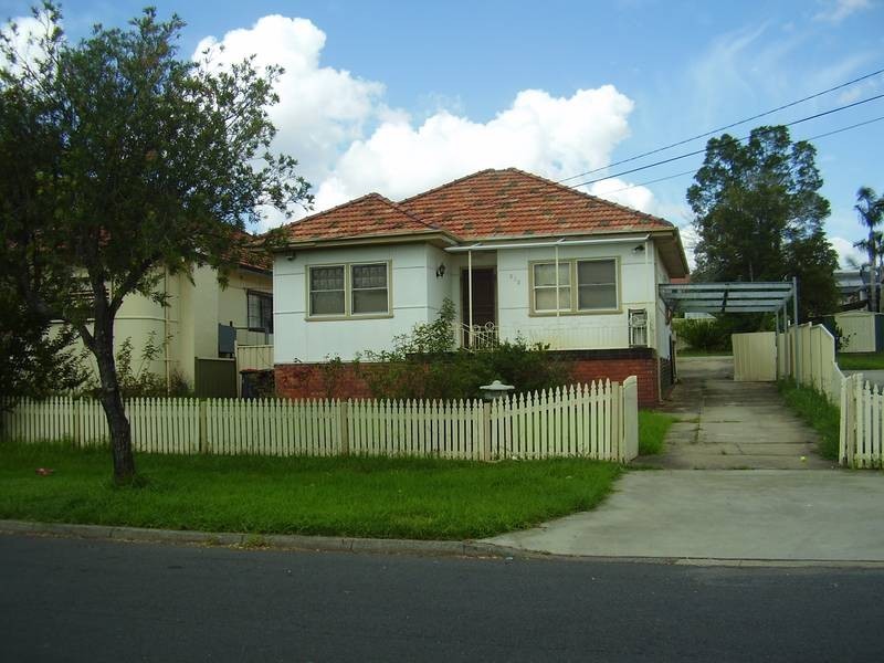 232 Wangee Rd, Greenacre NSW 2190