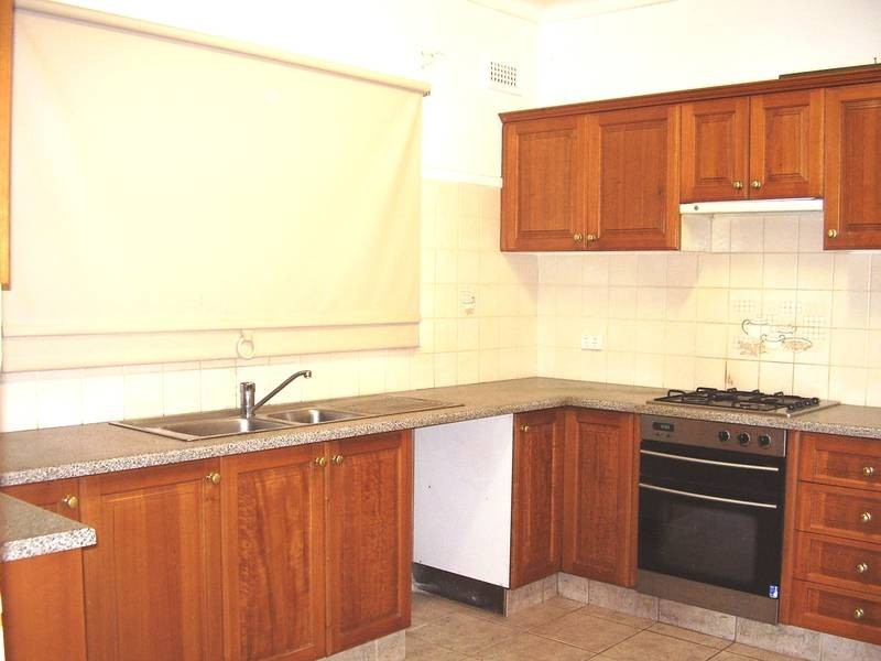 232 Wangee Rd, Greenacre NSW 2190