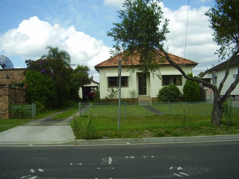212 Wangee Rd, Greenacre NSW 2190