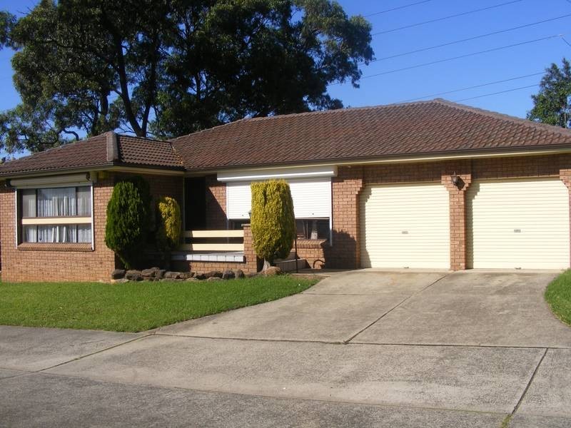 4/104 Mimosa Rd, Greenacre NSW 2190