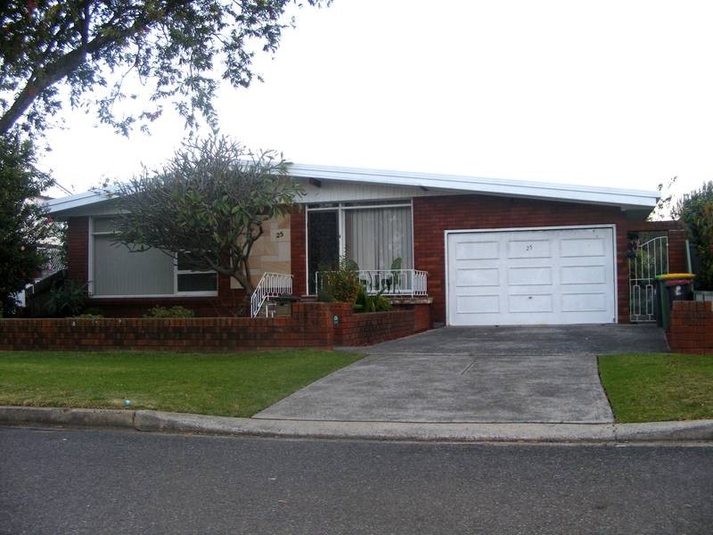 25 Suva Cres, Greenacre NSW 2190