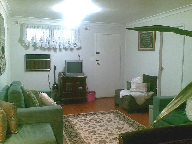 25 Suva Cres, Greenacre NSW 2190