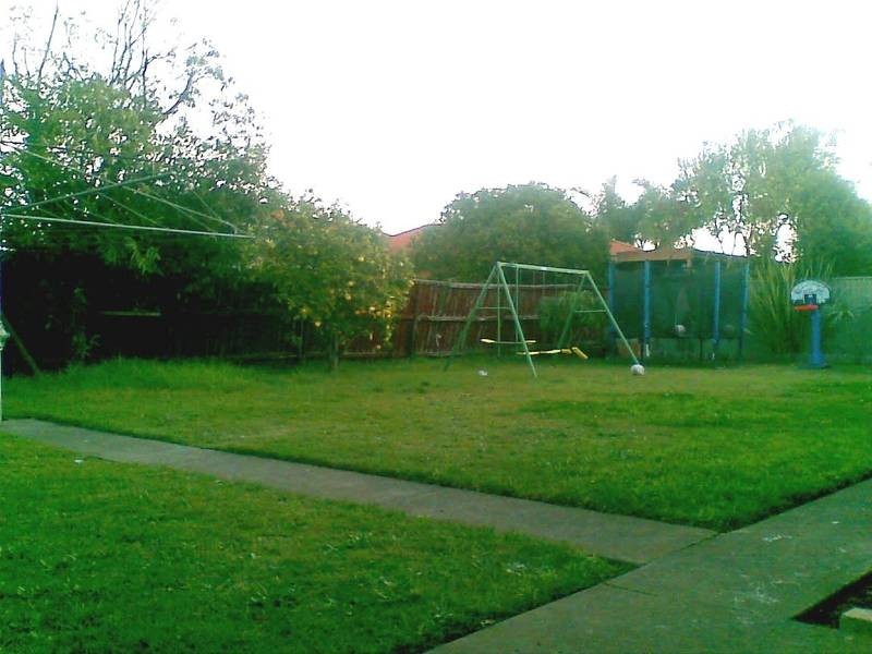 25 Suva Cres, Greenacre NSW 2190