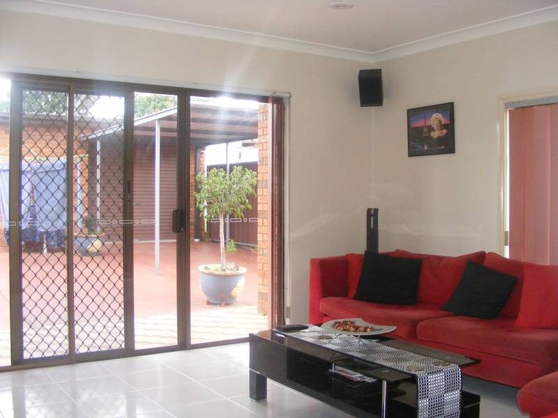 84 Highview Ave, Greenacre NSW 2190