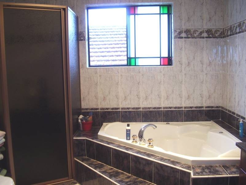 11 Juliette ave, Punchbowl NSW 2460