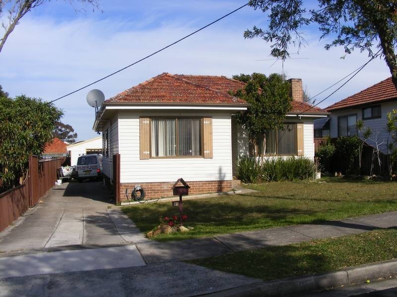 49 Wilbur St, Greenacre NSW 2190