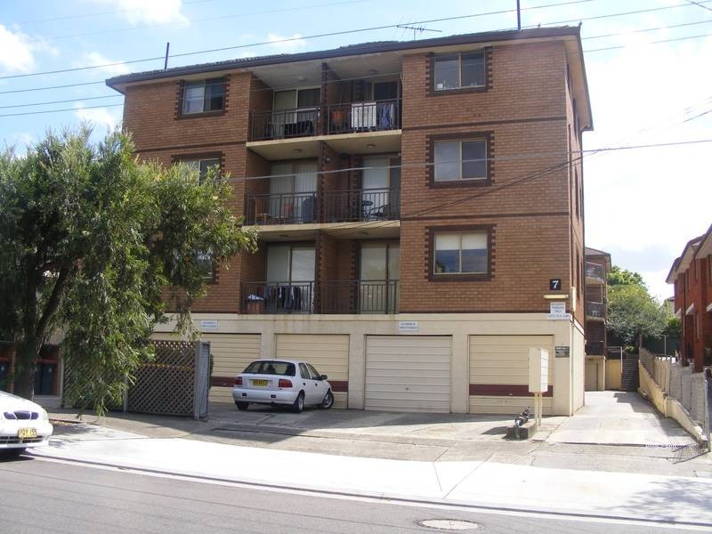 10/7 Myer St, Roselands NSW 2196