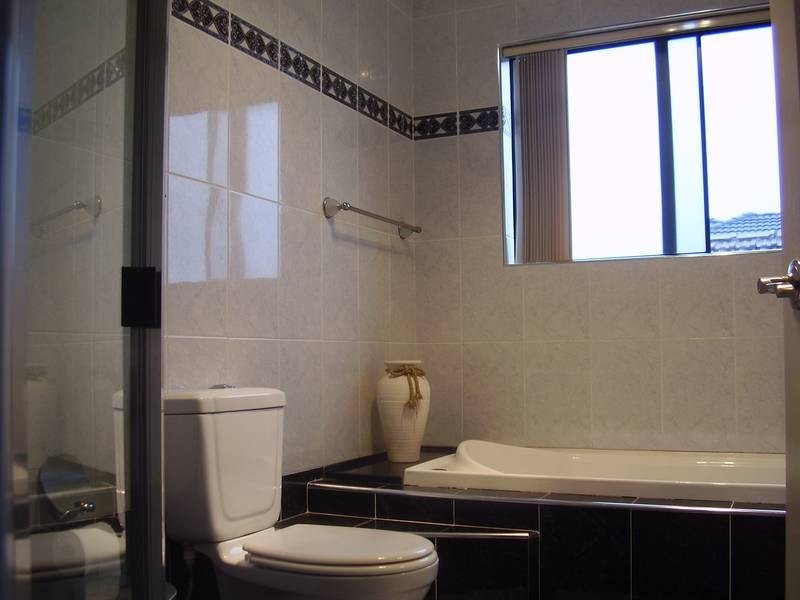 63a Chaseling st, Greenacre NSW 2190
