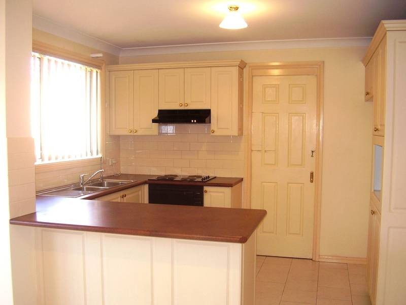 1/128A Wilbur st, Greenacre NSW 2190