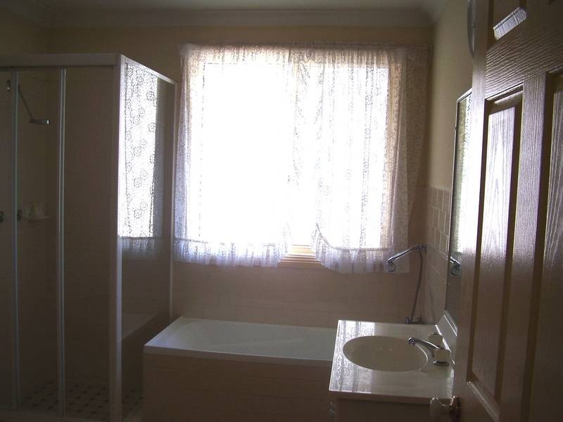 1/128A Wilbur st, Greenacre NSW 2190