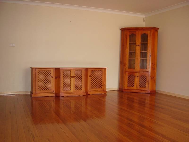 1/128A Wilbur st, Greenacre NSW 2190