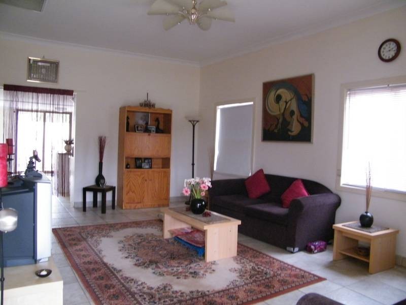 50 Rabaul Rd, Georges Hall NSW 2198