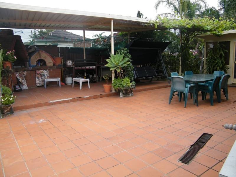 16 Narelle Cres, Greenacre NSW 2190