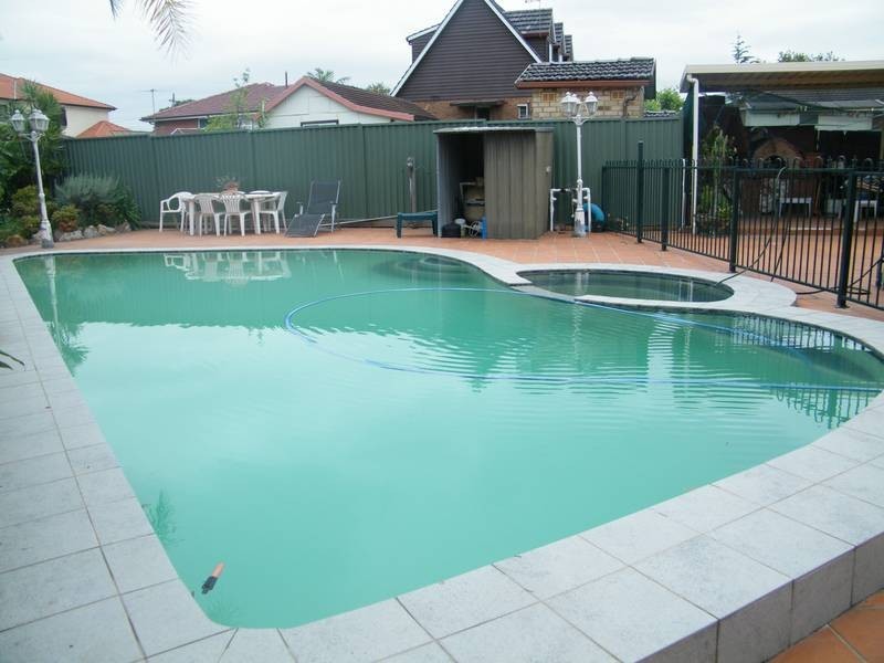 16 Narelle Cres, Greenacre NSW 2190