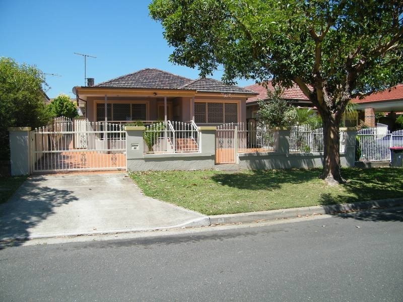 61 Jocelyn St, Chester Hill NSW 2162