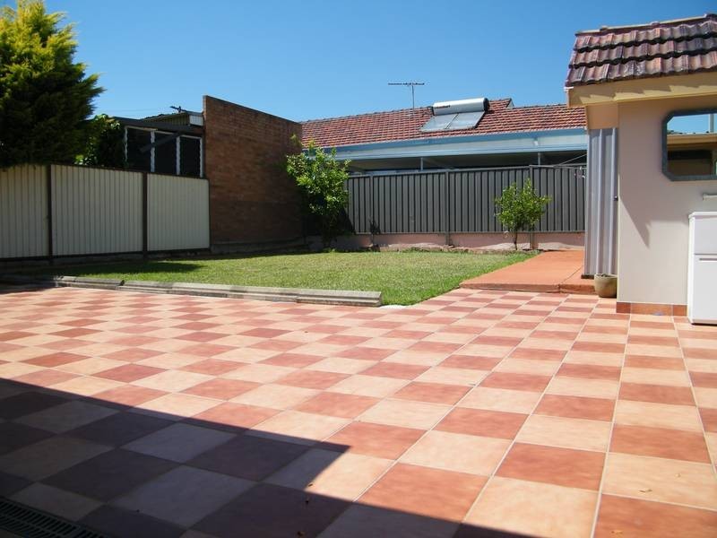 61 Jocelyn St, Chester Hill NSW 2162