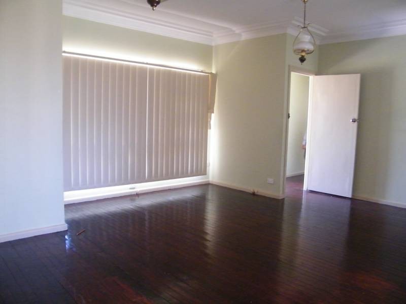 6 Cameron Ave, Bass Hill NSW 2197