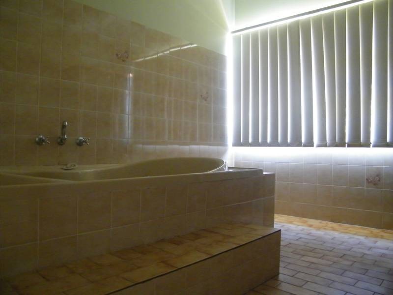 6 Cameron Ave, Bass Hill NSW 2197