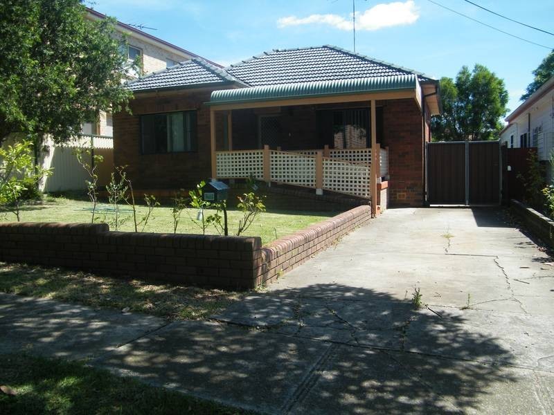 45 Pelman Ave, Greenacre NSW 2190