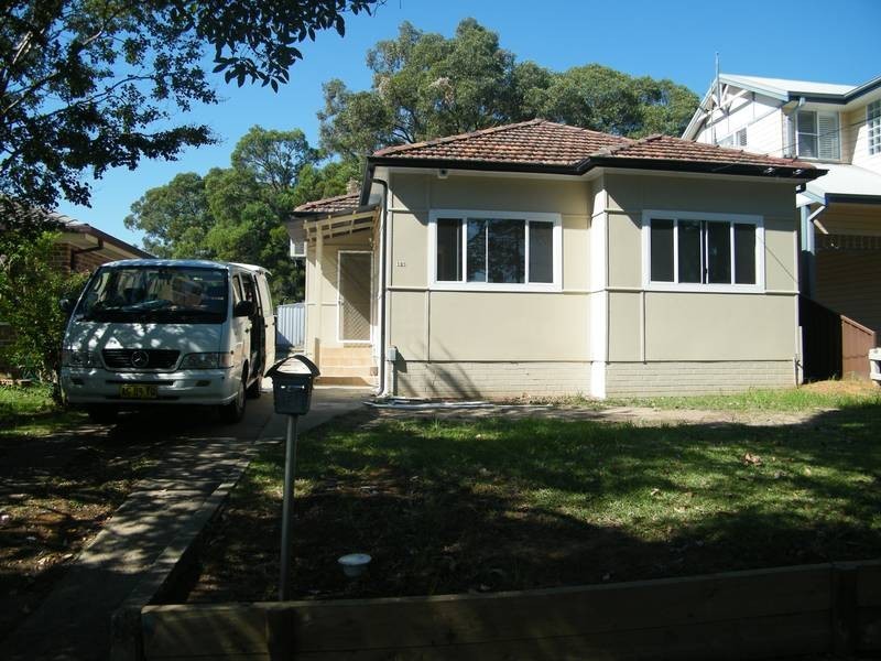 101 Hillcrest Ave, Greenacre NSW 2190
