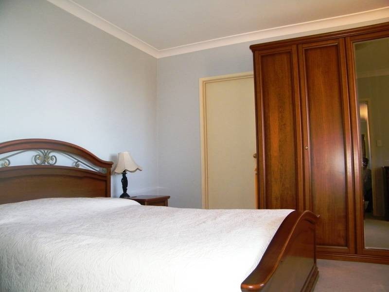 1/81 Cardigan Rd, Greenacre NSW 2190