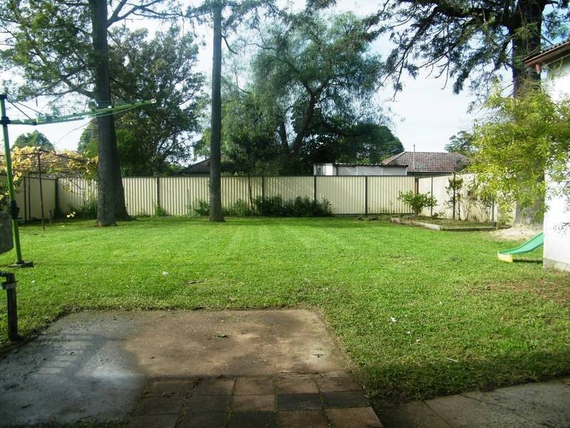 7 Saltash ST, Yagoona NSW 2199