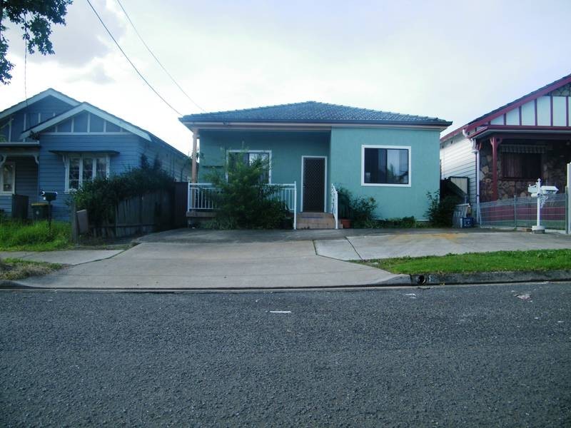 84 ERNEST St, Lakemba NSW 2195