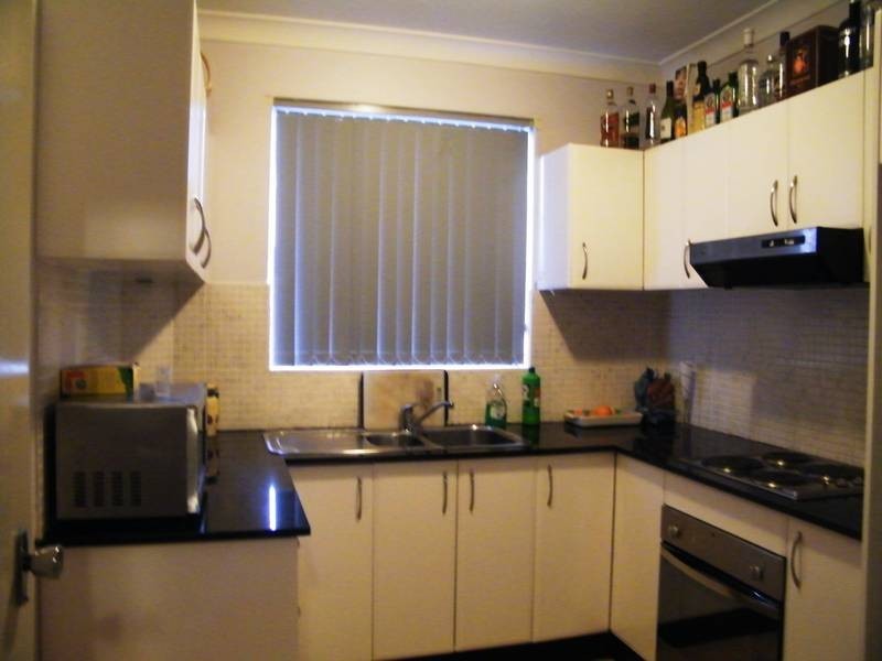 4/1 Flora St, Roselands NSW 2196