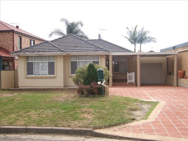15 Suva Crescent, Greenacre NSW 2190