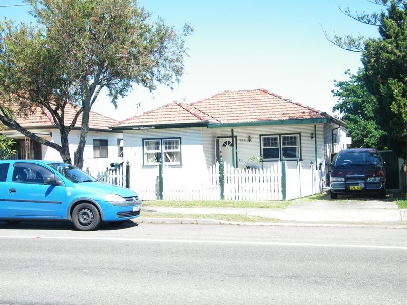 284 Waterloo Rd, Greenacre NSW 2190