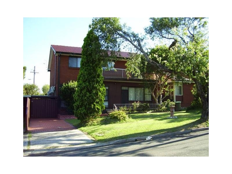 13 Latvia Ave, Greenacre NSW 2190