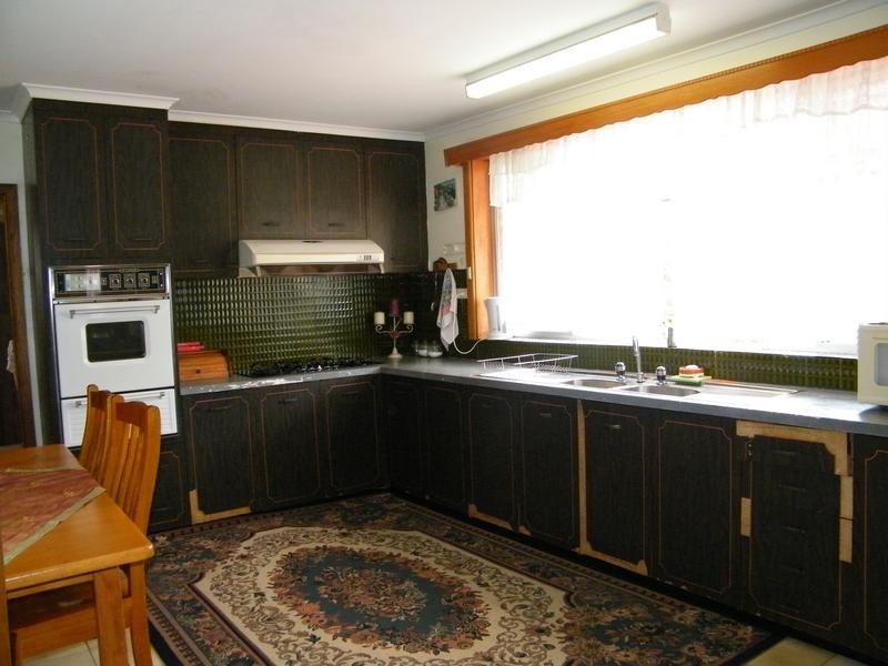 13 Latvia Ave, Greenacre NSW 2190