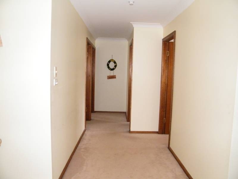 13 Latvia Ave, Greenacre NSW 2190