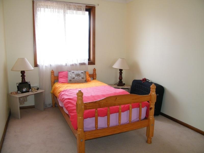 13 Latvia Ave, Greenacre NSW 2190