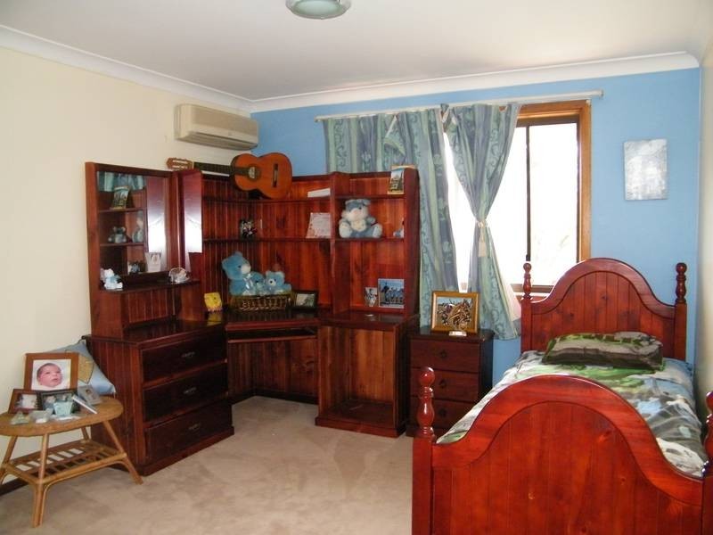 13 Latvia Ave, Greenacre NSW 2190