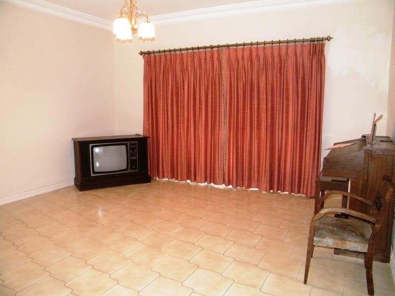 176 Mimosa Rd, Greenacre NSW 2190