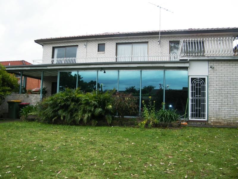 176 Mimosa Rd, Greenacre NSW 2190