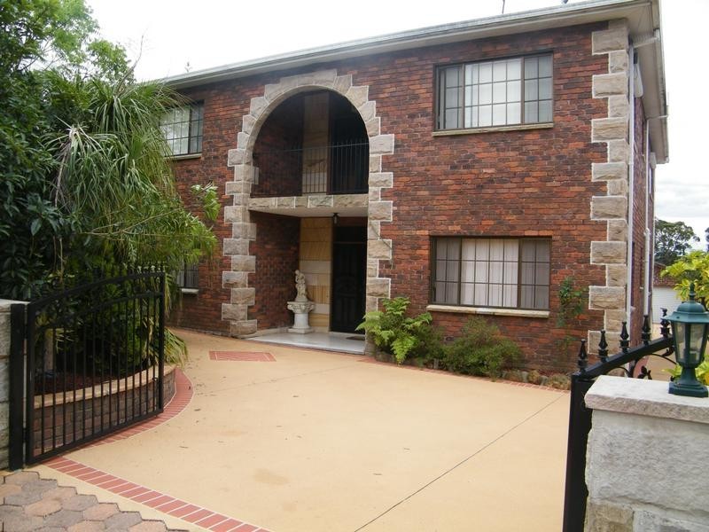 141 Mimosa Rd, Greenacre NSW 2190