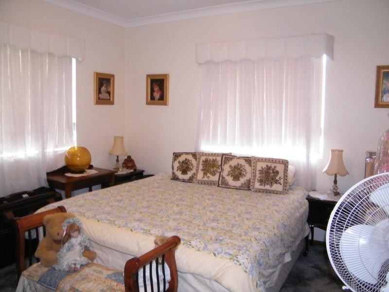 141 Mimosa Rd, Greenacre NSW 2190