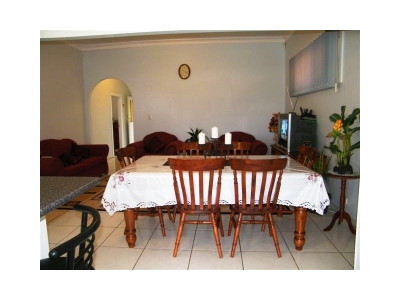 192 Old Kent rd, Greenacre NSW 2190