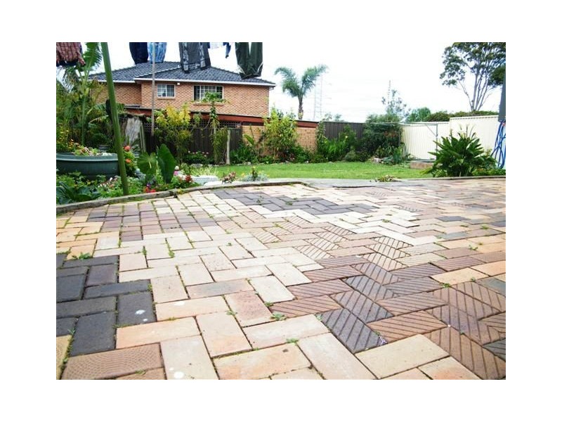 192 Old Kent rd, Greenacre NSW 2190