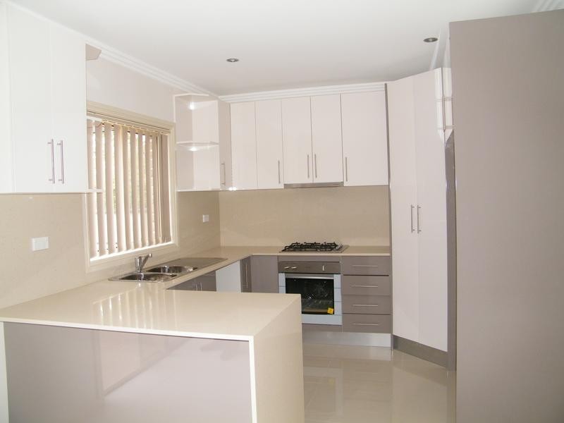 11a Cowl St, Greenacre NSW 2190