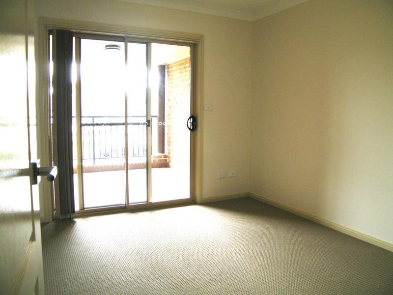 11a Cowl St, Greenacre NSW 2190