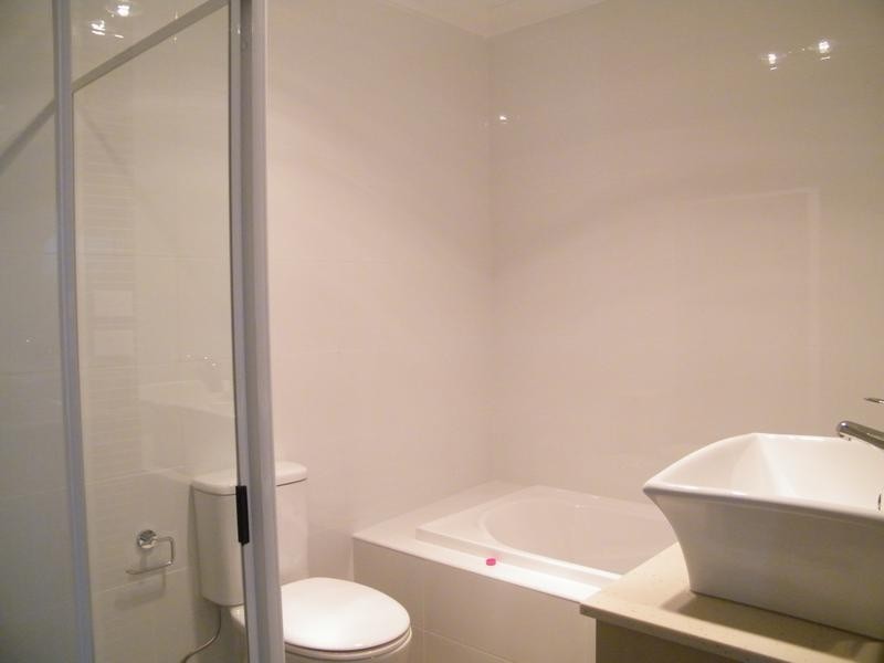 11a Cowl St, Greenacre NSW 2190