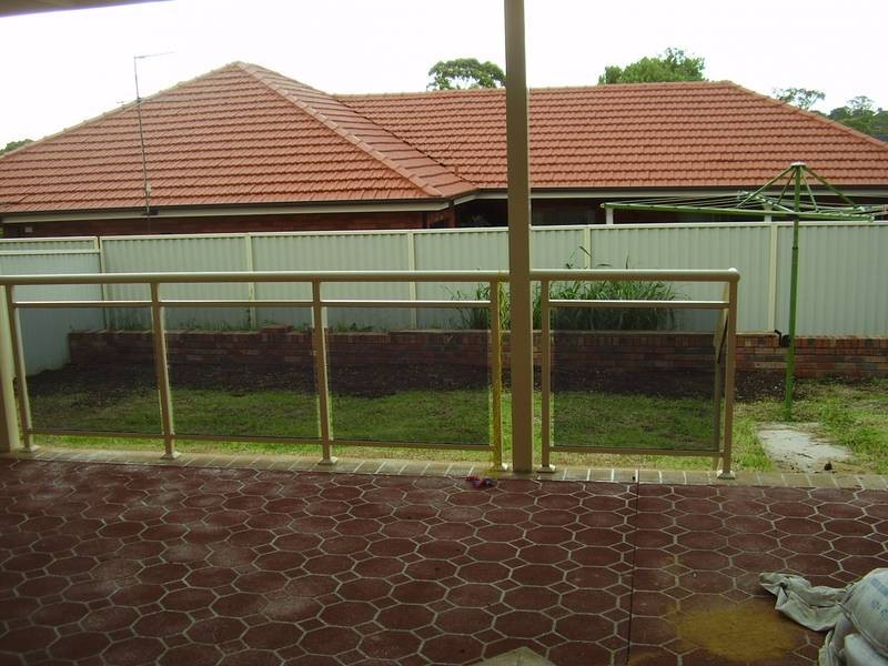 4a Highview ave, Greenacre NSW 2190