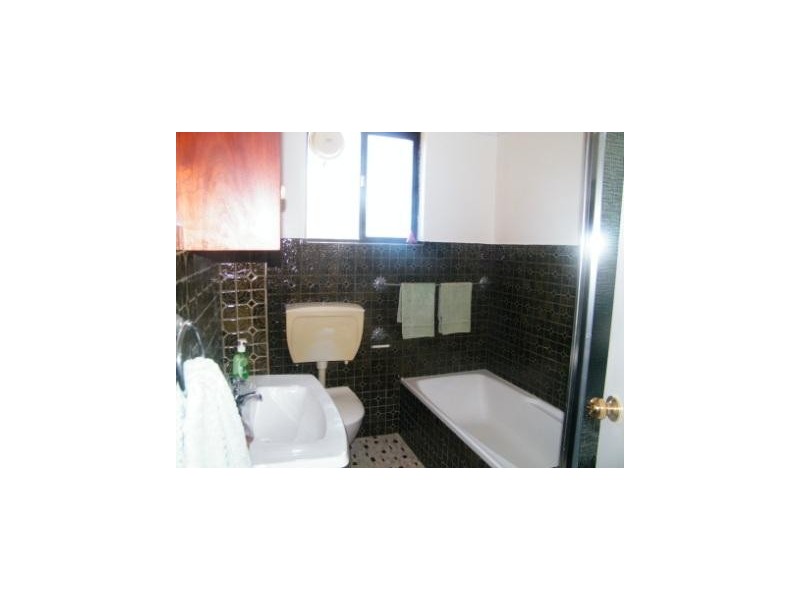 2/1-3 Yerrick st, Lakemba NSW 2195