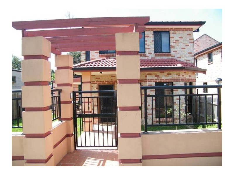 1/114-116 Rawson Rd, Greenacre NSW 2190