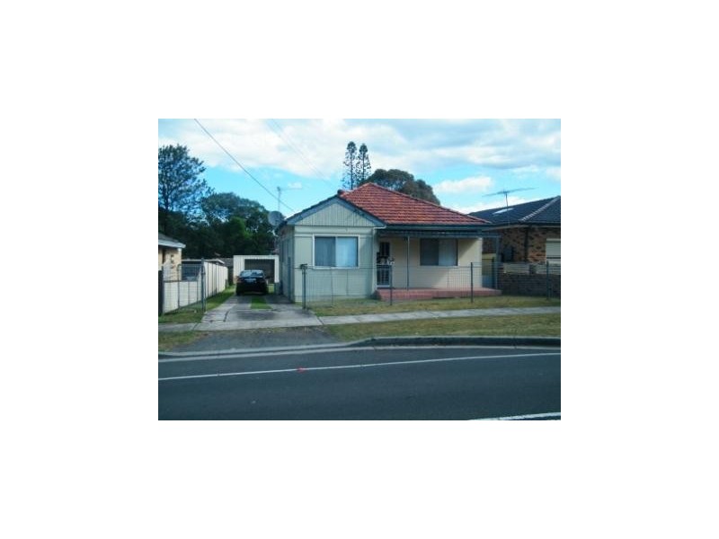 98 Chiswick RD, Greenacre NSW 2190