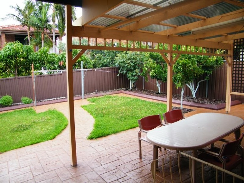 20 MOUNT LEWIS AVE, Mount Lewis NSW 2190