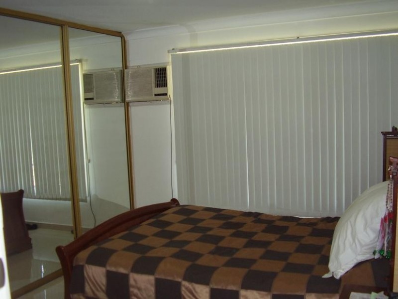 1 Kareela Cres, Greenacre NSW 2190